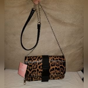 NWT Wet Seal leopard print faux leather crossbody w/ chain strap! Silver accents